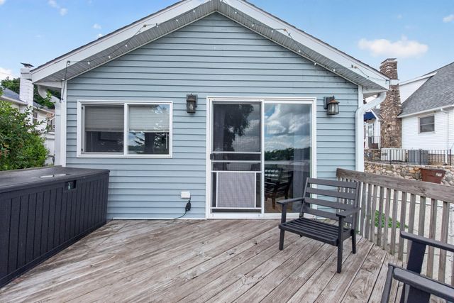 298 Ackerson Lake Drive, Jackson, MI 49201