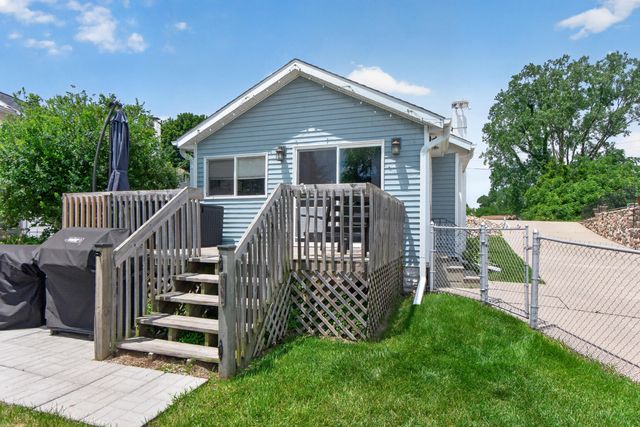 298 Ackerson Lake Drive, Jackson, MI 49201