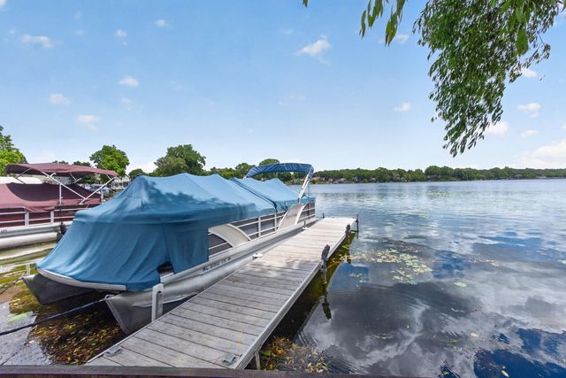 298 Ackerson Lake Drive, Jackson, MI 49201