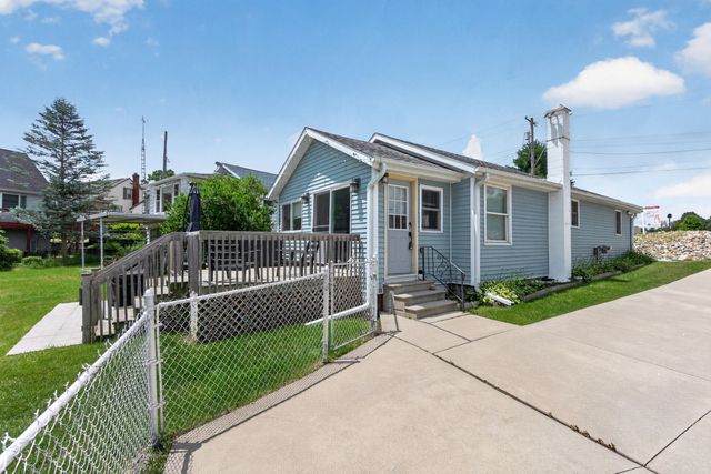 298 Ackerson Lake Drive, Jackson, MI 49201