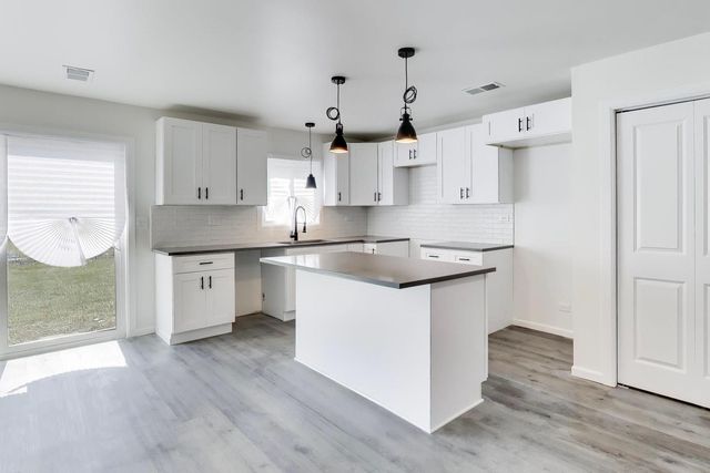 142 W 156TH Place, Harvey, IL 60426