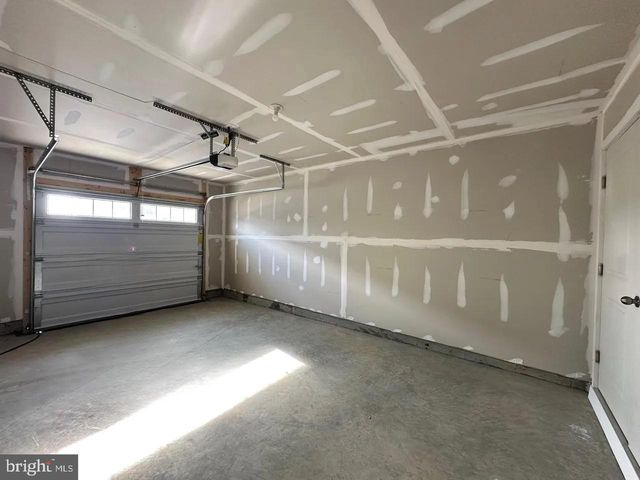 10999 BARNARD PL, White Plains, MD 20695