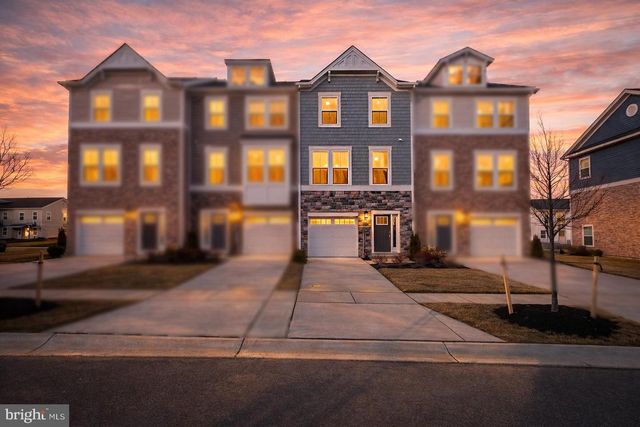 10999 BARNARD PL, White Plains, MD 20695