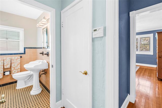 126 30TH AVENUE N, St Petersburg, FL 33704