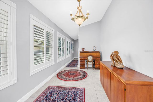 126 30TH AVENUE N, St Petersburg, FL 33704