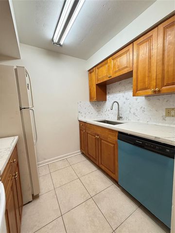 14308 HANGING MOSS CIRCLE 102, Tampa, FL 33613