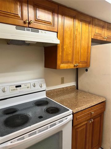 14308 HANGING MOSS CIRCLE 102, Tampa, FL 33613