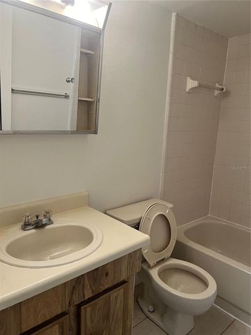 14308 HANGING MOSS CIRCLE 102, Tampa, FL 33613