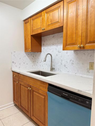 14308 HANGING MOSS CIRCLE 102, Tampa, FL 33613