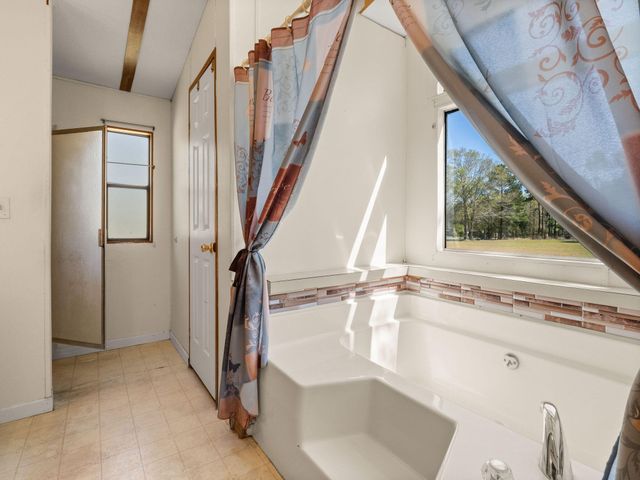 1390 Rea Rd, Deridder, LA 70634