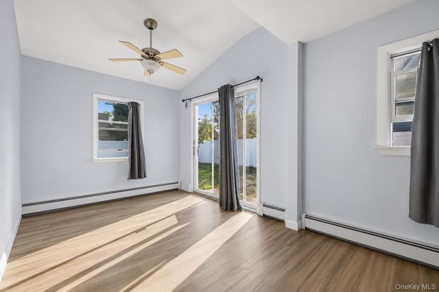42 Haven Lane, Levittown, NY 11756