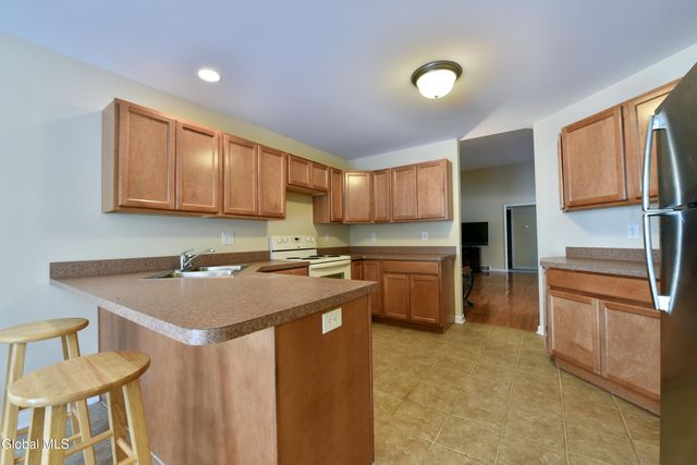 13 Rosemary Drive, North Greenbush, NY 12180