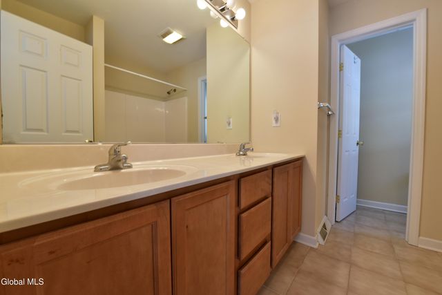 13 Rosemary Drive, North Greenbush, NY 12180