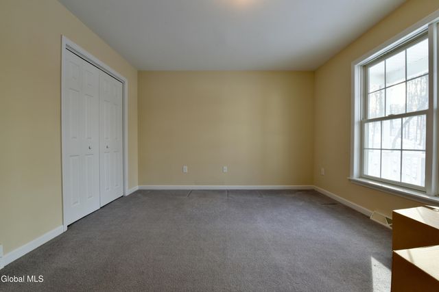 13 Rosemary Drive, North Greenbush, NY 12180