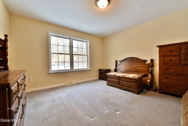 13 Rosemary Drive, North Greenbush, NY 12180