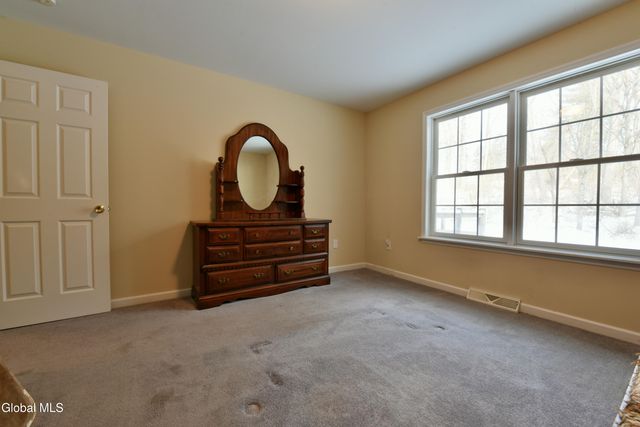 13 Rosemary Drive, North Greenbush, NY 12180