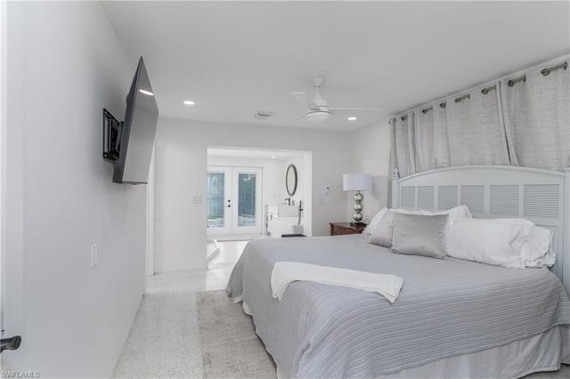 450 Birdsong PL, Sanibel, FL 33957