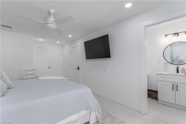 450 Birdsong PL, Sanibel, FL 33957