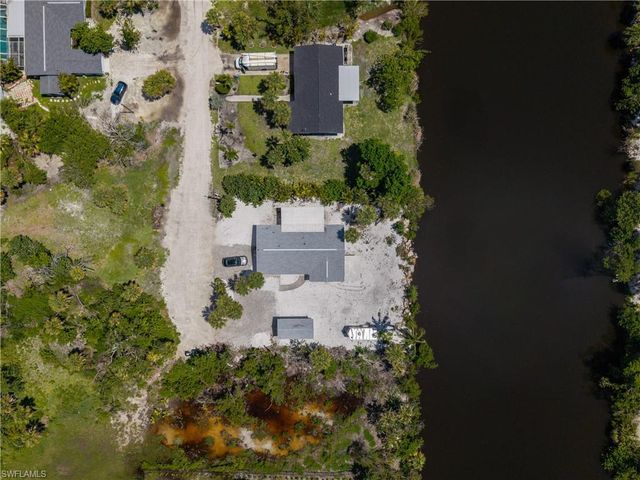450 Birdsong PL, Sanibel, FL 33957