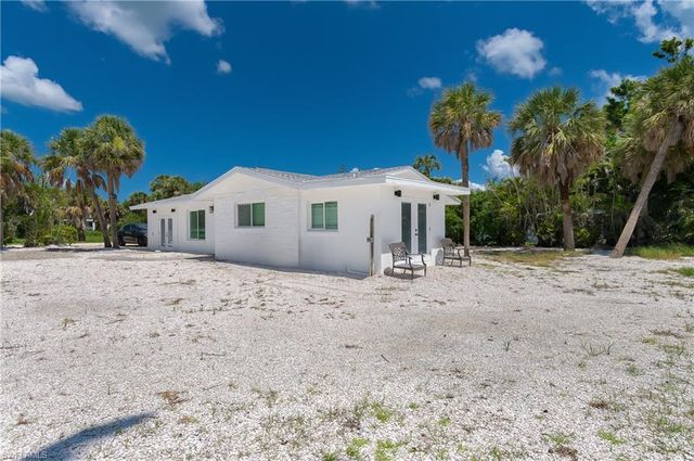 450 Birdsong PL, Sanibel, FL 33957