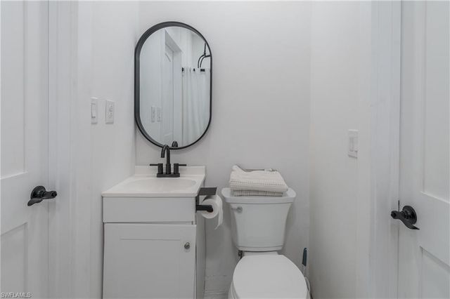 450 Birdsong PL, Sanibel, FL 33957