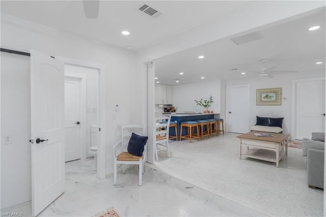 450 Birdsong PL, Sanibel, FL 33957