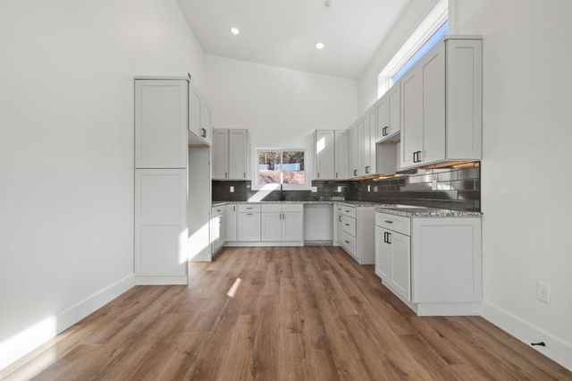 20 Teak Drive 15, Reeds Spring, MO 65737