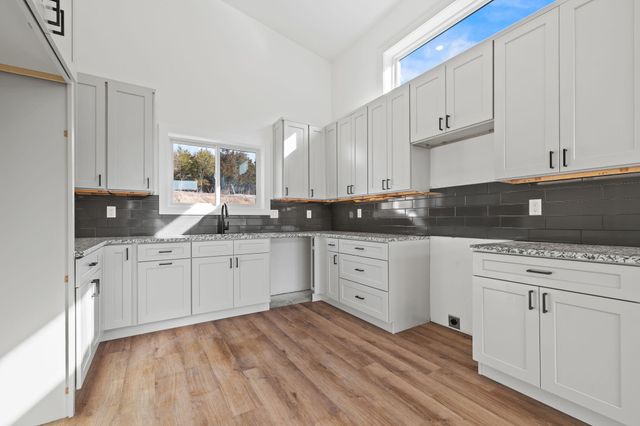 20 Teak Drive 15, Reeds Spring, MO 65737