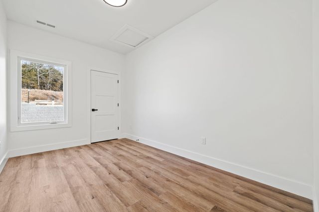 20 Teak Drive 15, Reeds Spring, MO 65737