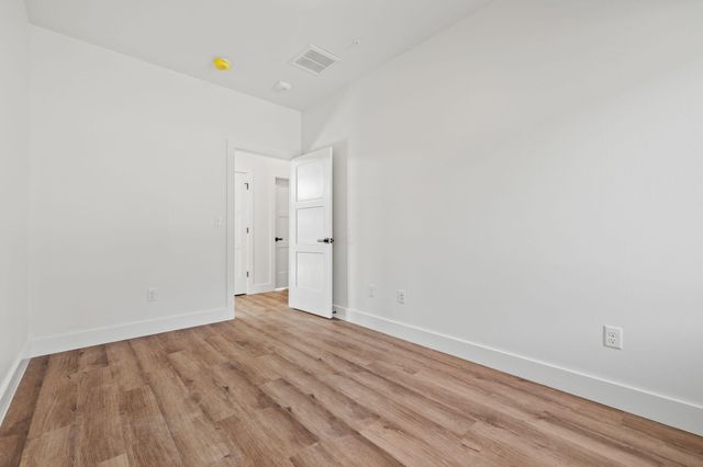 20 Teak Drive 15, Reeds Spring, MO 65737