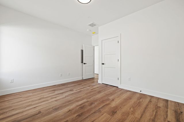 20 Teak Drive 15, Reeds Spring, MO 65737