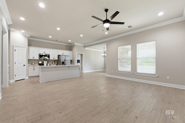 17148 Lafayette Drive, Robertsdale, AL 36567