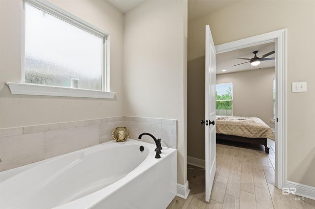 17148 Lafayette Drive, Robertsdale, AL 36567