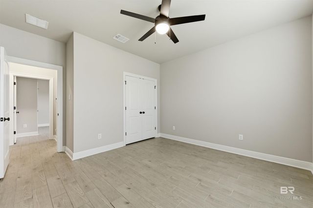 17148 Lafayette Drive, Robertsdale, AL 36567