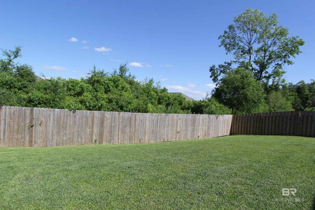17148 Lafayette Drive, Robertsdale, AL 36567