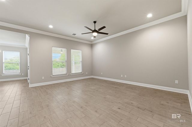 17148 Lafayette Drive, Robertsdale, AL 36567