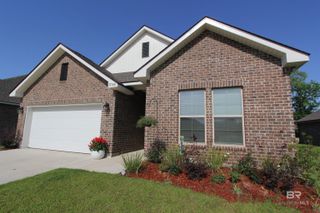17148 Lafayette Drive, Robertsdale, AL 36567