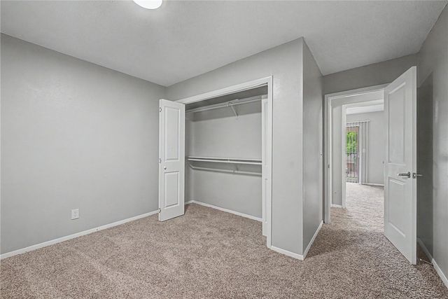 2765 - 1,2,3,4 N Valencia Avenue, Fayetteville, AR 72703