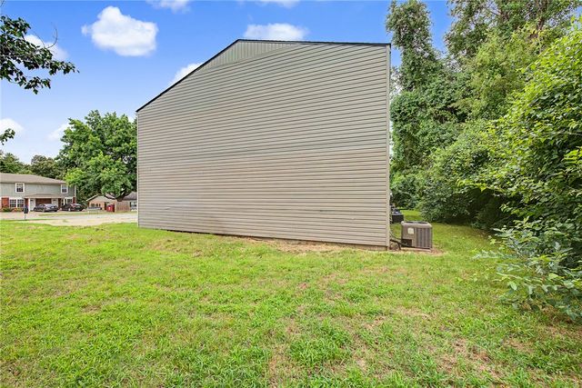 2765 - 1,2,3,4 N Valencia Avenue, Fayetteville, AR 72703
