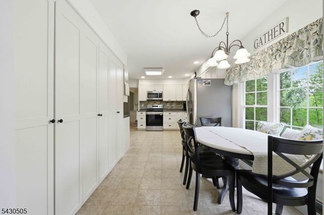 114 Upper Sunset Dr, Washington Twp., NJ 07853