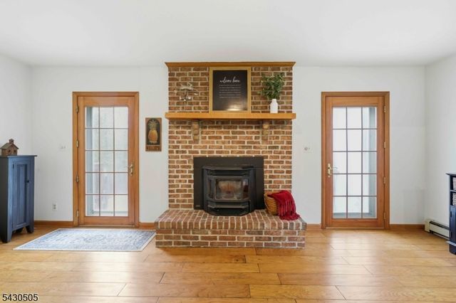 114 Upper Sunset Dr, Washington Twp., NJ 07853