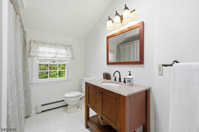 114 Upper Sunset Dr, Washington Twp., NJ 07853