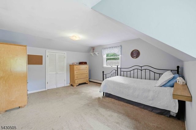114 Upper Sunset Dr, Washington Twp., NJ 07853