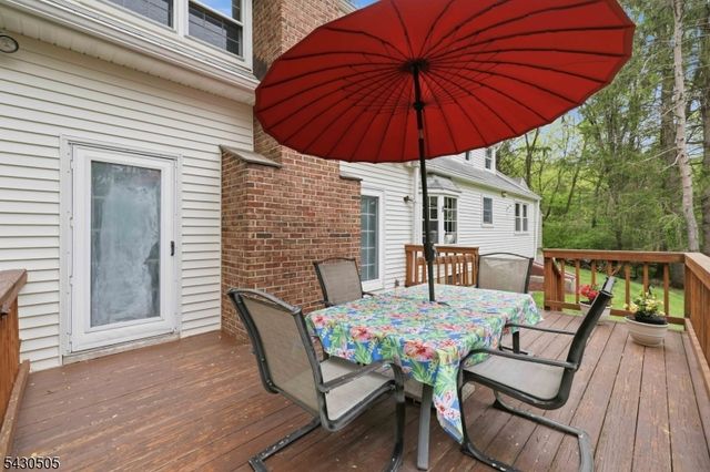 114 Upper Sunset Dr, Washington Twp., NJ 07853