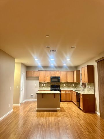 7548 Chappelle Way, Elk Grove, CA 95757