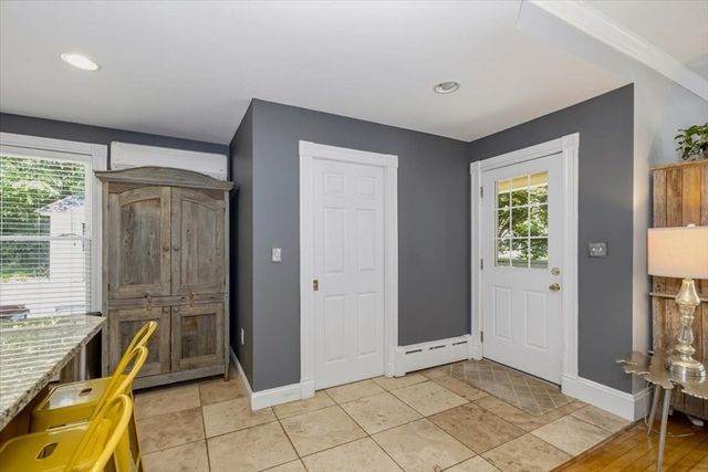 294 Wentworth Ave, Lowell, MA 01852