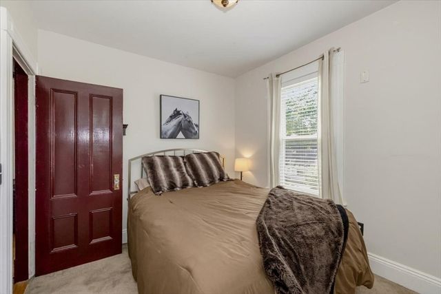 294 Wentworth Ave, Lowell, MA 01852