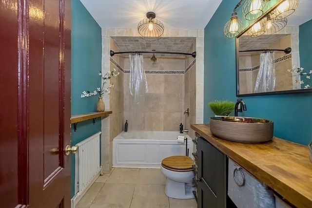 294 Wentworth Ave, Lowell, MA 01852