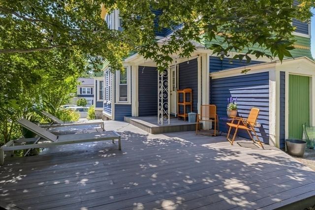 294 Wentworth Ave, Lowell, MA 01852