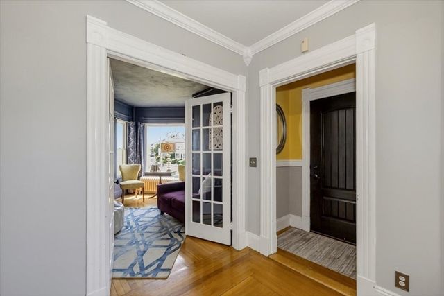 294 Wentworth Ave, Lowell, MA 01852